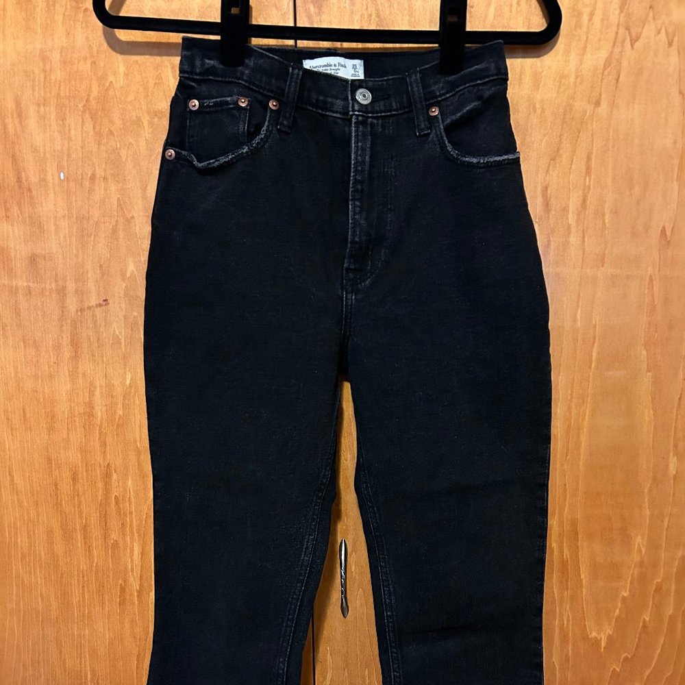 Abercrombie Curve Love The Ankle Straight Ultra High Rise - Size 25 / 0XS